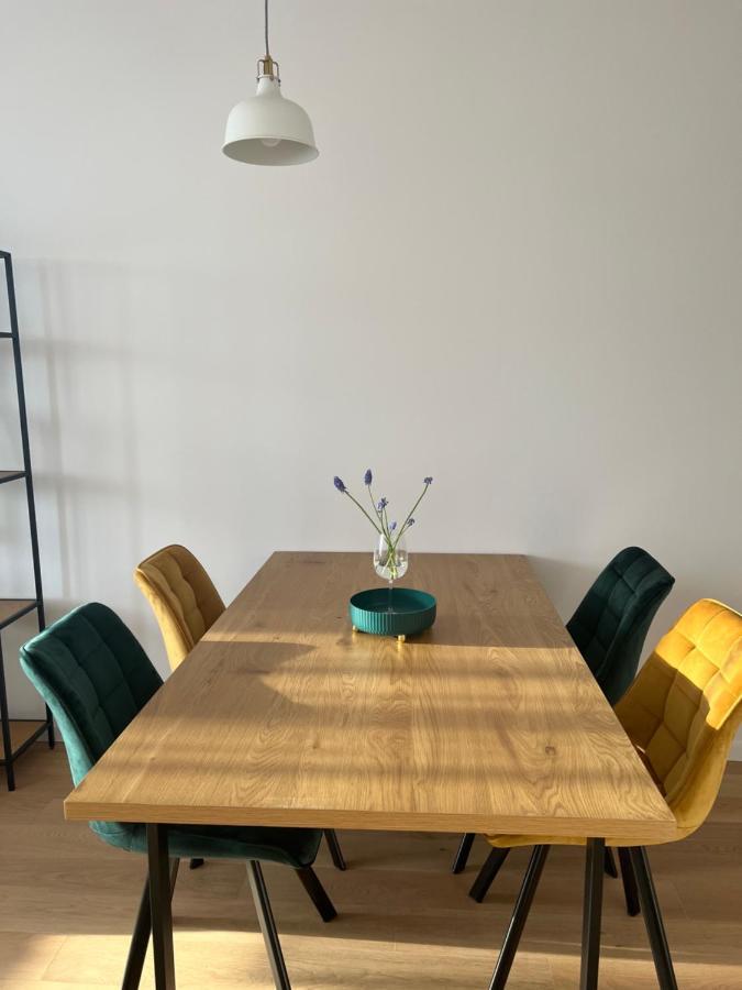 New Downtown Apartment Couple Minute From The Old Town Братислава Екстериор снимка